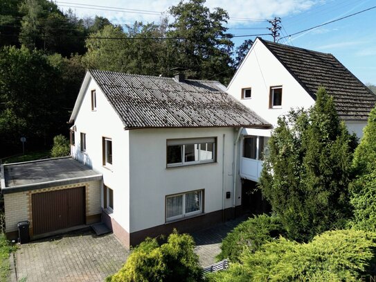 -VERKAUFT- Freistehendes Zweifamilienhaus in Fischbach