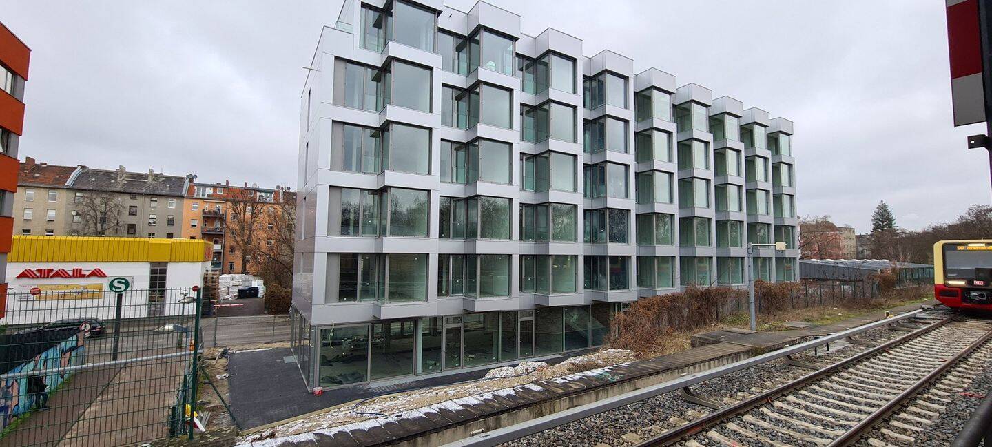 1-Zimmer-Wohnung direkt am S- u. U-Bhf Neukölln - Photo 1