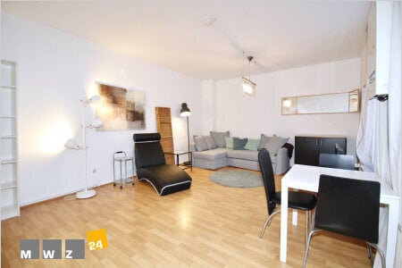 Komplett Möbliert/Furnished Accommodation in: Unterbilk / Nähe Medienhafen. Kleines Häuschen im