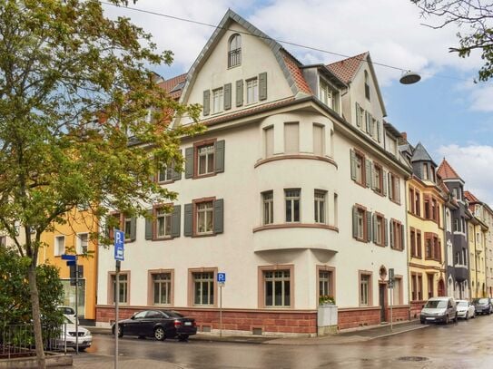 Stil-Altbau-Maisonette in kernsaniertem Gebäude 102 m² mit 3,5 Zimmer, Studio, Balkon, Keller