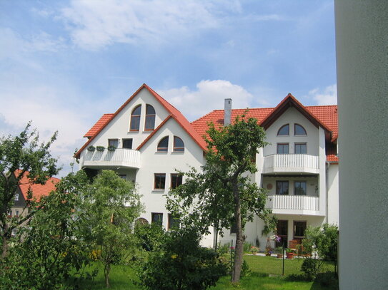 Sehr großzügige EG-Wohnung mit Terrasse