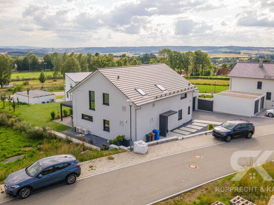 Der Traum vom Neubau! Exklusives Einfamilienhaus auf einem Grundstück mit Fernblick in Waldthurn