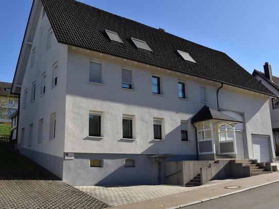 Ehemaliges Bauernhaus mit großen Grundstück. Ideal für die Großfamilie. Bezug n. Absprache