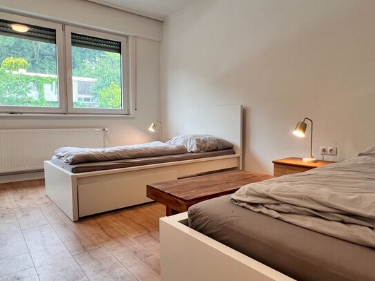 3-Zimmerwohnung mit 5 Betten, Küche, Bad/WC, Balkon, WLAN, Waschmaschine