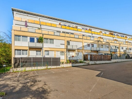 Moderne 2,5-Zimmer-Maisonette-Wohnung mit Balkonen und Garagenstellplatz in gefragter Lage