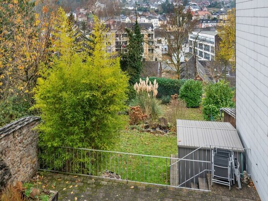 Charmante Immobilie mit Burgblick