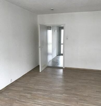 zentrale 1 Zimmer-Wohnung mit Einbauküche