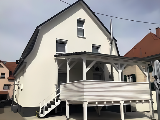 Hochwertiges Einfamilienhaus in Eningen mit Blick auf die Schwäbische Alb