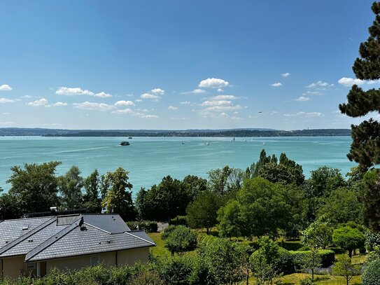 Sonnige Dachgeschosswohnung mit überragender Seesicht - voll möbliert