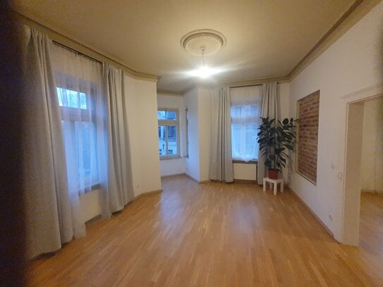 Stylische Jugendstilwohnung in Gustavstrasse