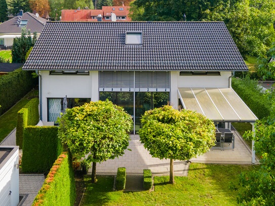 Einfamilienhaus in Neuenhagen - Inkl. Panoramafenstern, Fußbodenheizung, Einbauküche, Raffstores