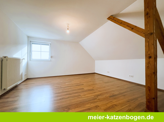 3-Zimmer-Dachgeschosswohnung mit Küche in Ingolstadt-Zuchering