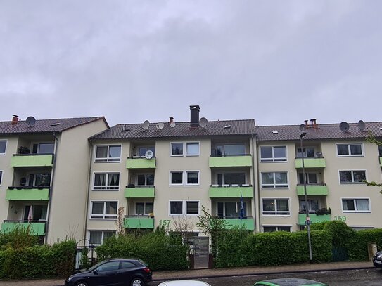 Hochwertig sanierte Wohnung im I.OG mit Balkon - Ihre Wohlfühloase direkt an einer Grünanlage