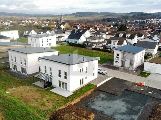 DIE TÜR ZUM NEUEN ZUHAUSE - ERSTBEZUG IM NEUBAU