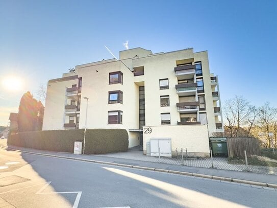 Zentral gelegenes 1-Zimmer-Apartment mit Einbauküche und Tiefgaragenstellplatz in Coburg