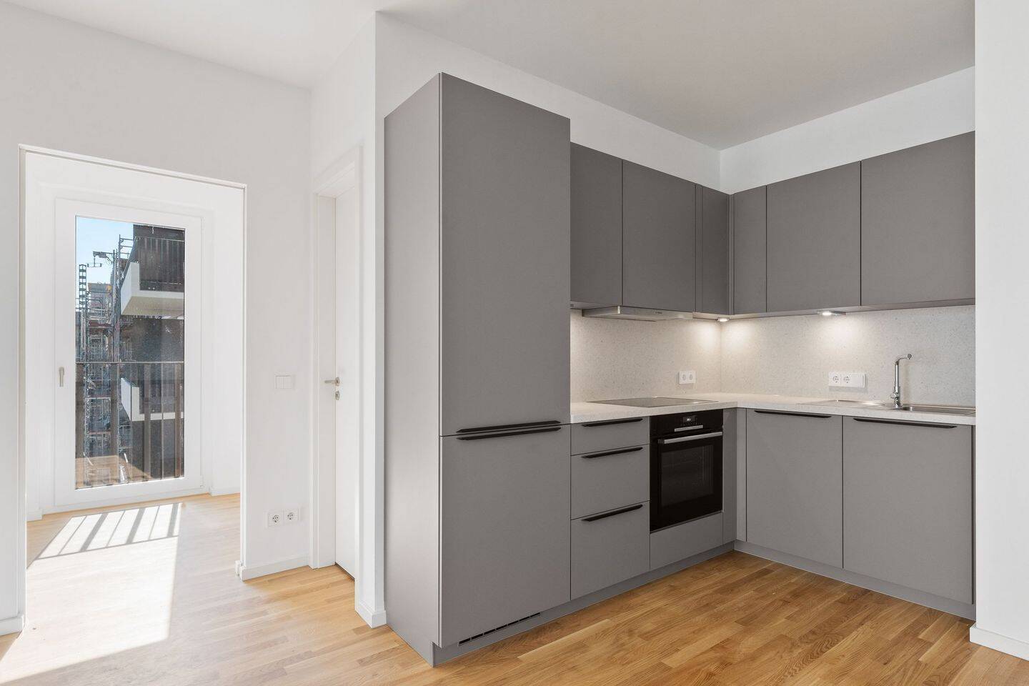 Neubau Erstbezug * 2 Zimmer Wohnung im 5.OG * Balkon - Photo 1