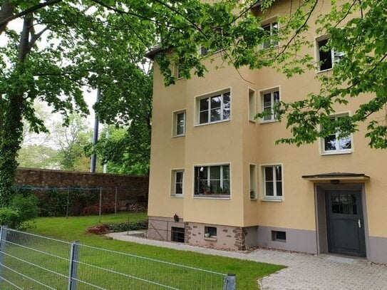 Großzügige 1,5.RW. im DG. mit Galleriezimmer, Balkon, Weitblick u.v.m. in Rbl.-Weintraube zu vermieten!