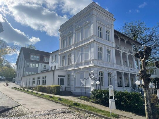 Strandnah: Traditionelle Villa im Herzen des Ostseebades Sellin mit Beherbergungsbetrieb