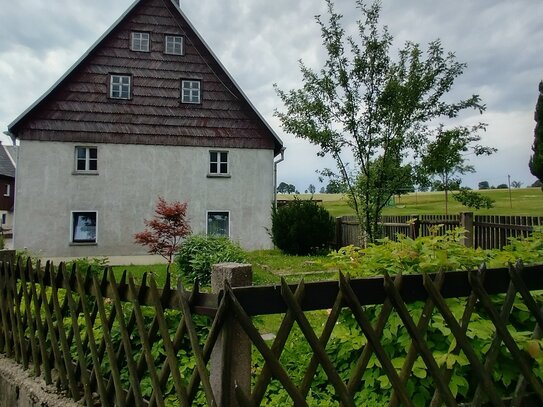 Erzgebirgisches Bauernhaus mit Einliegerwohnung + großem Potential zur individuellen Umgestaltung