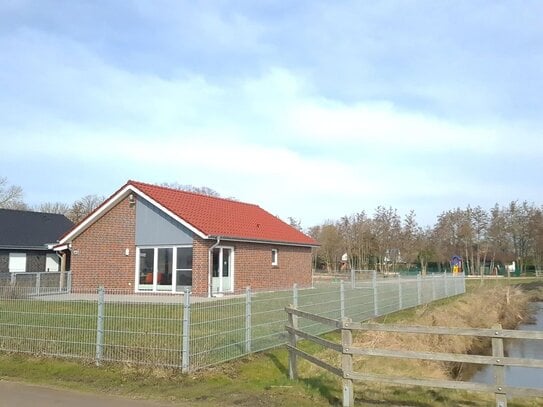 Ferienhaus mit großen Garten an der deutschen Nordseeküste zu verkaufen