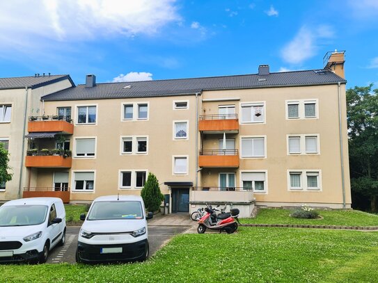 Sehr helle Terrassen Wohnung mit fünf Zimmer!!!