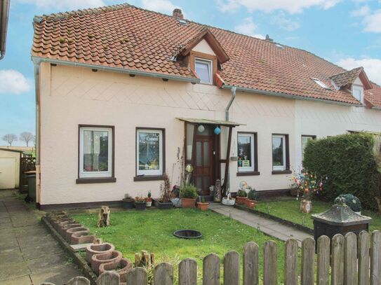 Gestaltbares Zuhause in Vahlbruch: DHH mit Garten in naturnaher Lage