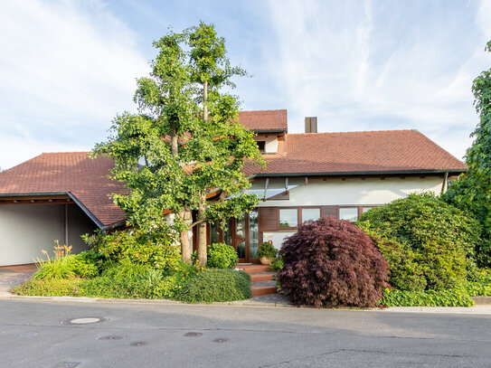 Architektonisch anspruchsvolle Immobilie in Bous, Am Weinberg