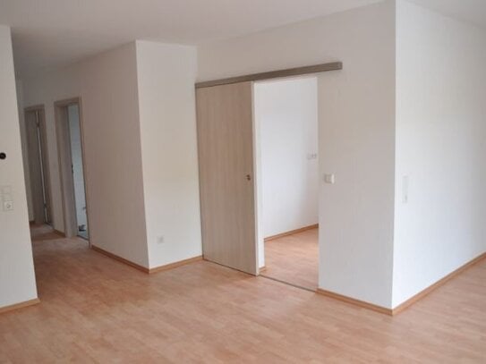 Seniorengerechte Wohnung 84m² 1. OG mit Balkon