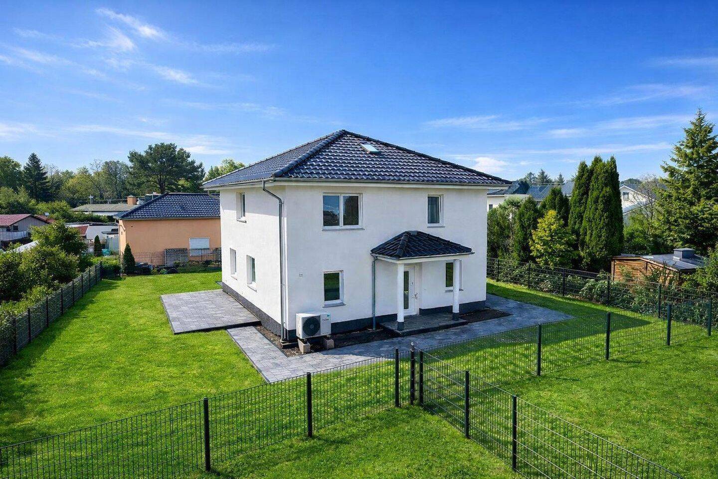 ? Modernes Neubau-Einfamilienhaus 3 Schlafzimmer Garten Fussbodenheizung Erstbezug ? - Foto 1