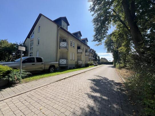 Vermietete Apartmentwohnung im Dachgeschoss mit Stellplatz in schöner Wohnlage - Direkt am Park