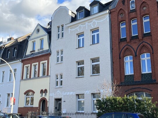 Schicke 3-Zimmer-Altbauwohnung mit Balkon in Bonn-Kessenich (nähe Sudstadt)!