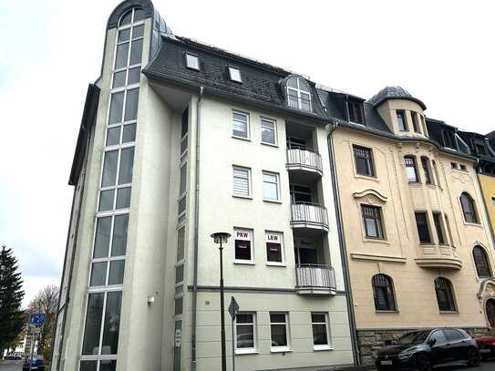 Modern geschnittene 1-Raum-Wohnung mit Loggia in Treuen! Vermietet, Aufzug!