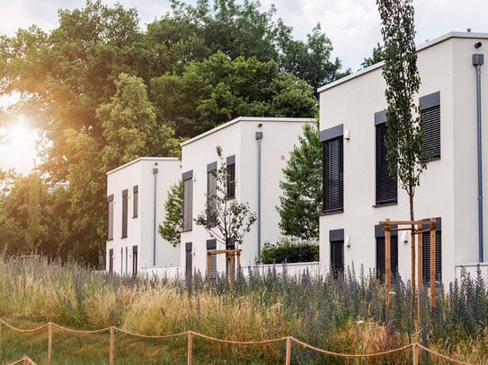 Bahnhofsnah! Inkl. Aufzug, Terrasse/Balkon, Garten, Stellplatz, Fußbodenhzg: Wohnung in Wünsdorf