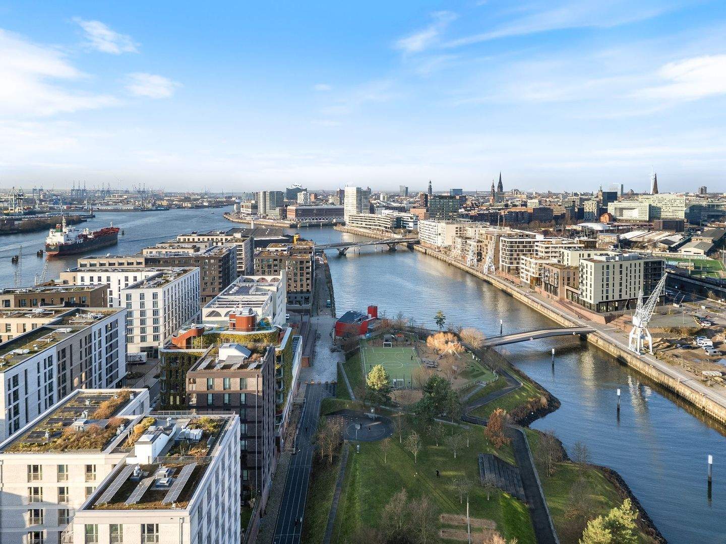 Hafencity! Luxuriöse 3-Zimmer (Erstbez), Terrasse & Wasserblick inkl. hochw. Einbauten zu kaufen!
