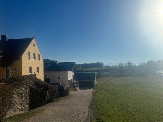 Großzügig wie ein Haus - ganz ohne Gartenarbeit, im ruhigen Innenhof