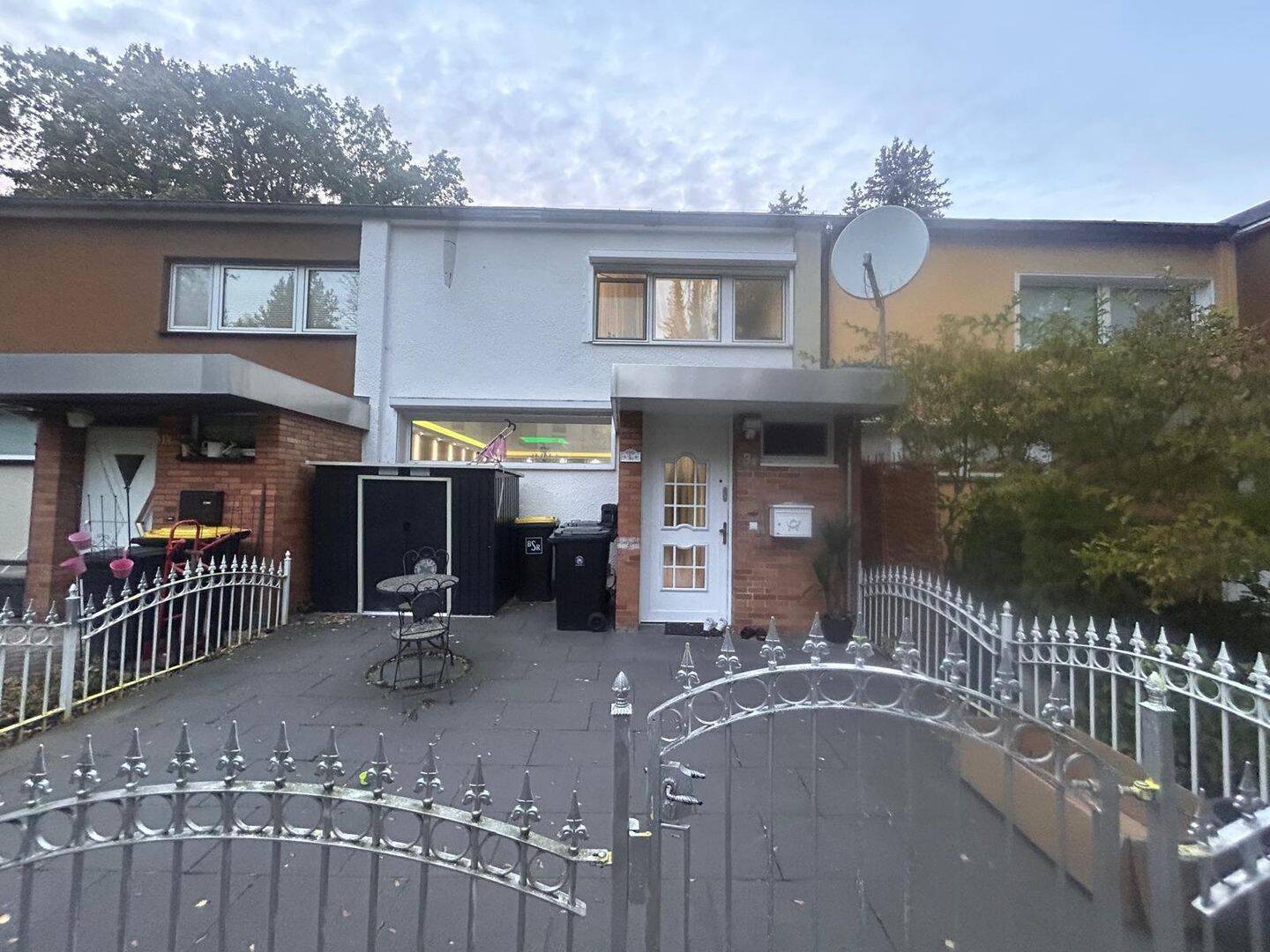 Reihenhaus mit 3 Zimmern und Garten - Foto 1