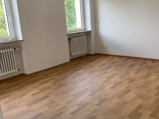 Schön geschnittene Wohnung kurzfristig verfügbar