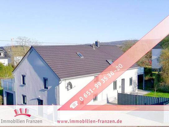 Schillingen: Provisionsfreies Zweifamilienhaus - 2021 umfassend saniert mit Garten, Garage, Balkon & Dachterrasse!