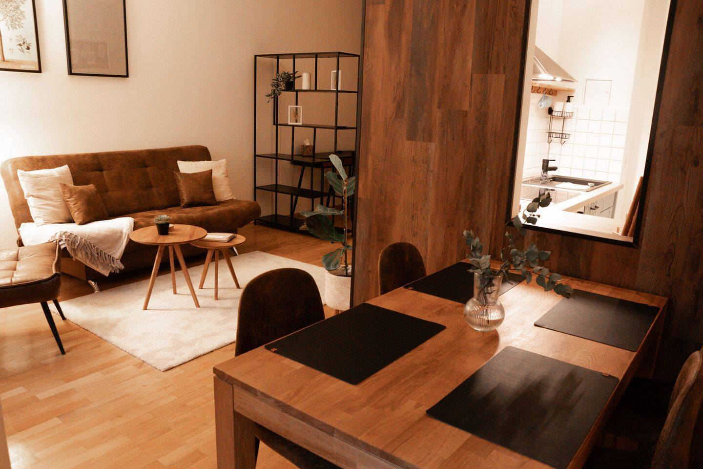 Möblierte 2 Zimmer Wohnung mit Balkon in Leipzig Zentrum auf Zeit