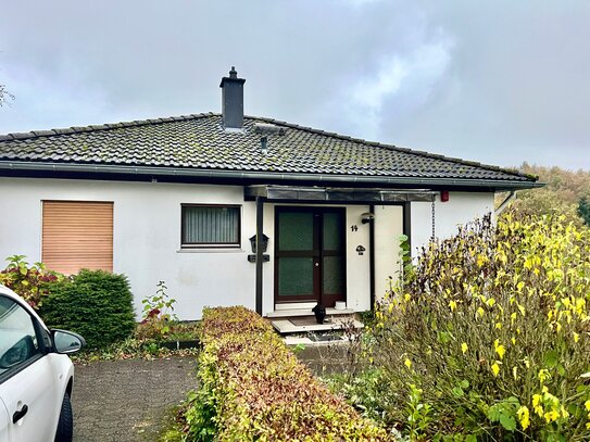 Einfamilienhaus mit tollem Grundstück und unverbaubaren Blick