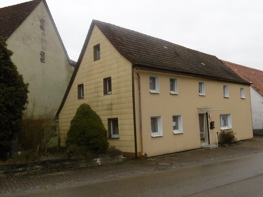 Bauernhaus mit Stall Scheune Schuppen und separaten Bauplatz