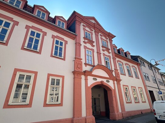 Stilvolle Wohnung mit Balkon und Stellplatz