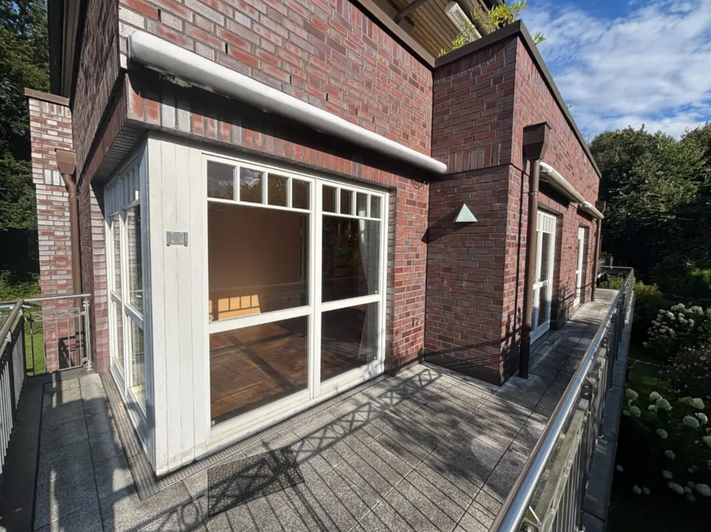 Großzügiges Wohnen auf einer Ebene in Wellingsbüttel