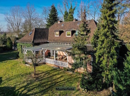 Einfamilienhaus in guter Wohnlage in Nähe des Ludwigsfelder Badesees