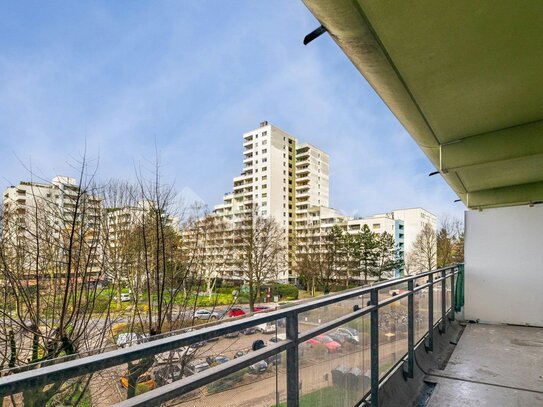 Ideal geschnittene 2 -Zimmerwohnung mit Loggia in Köln Junkersdorf