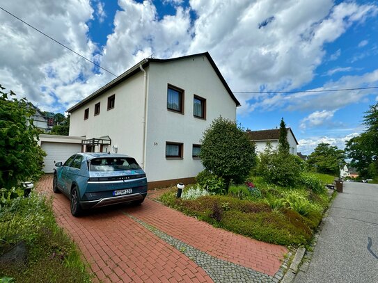 WOHNTRAUM für Familien: Freistehendes EFH mit Garten und Garage