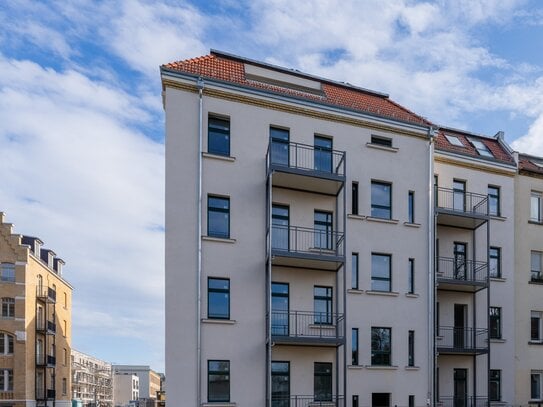 //ERSTBEZUG - Dachgeschoss mit Blick über Ihre Lieblingsstadt//