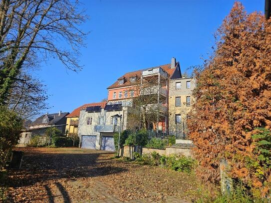 Charmante Wohnung mit EBK und Garage