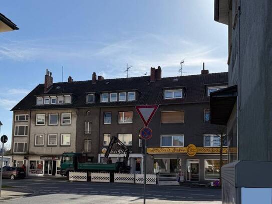 807 m² Grundstück - Baujahr 1961 - solides MFH mit 5 Garagen in Stadtnähe!