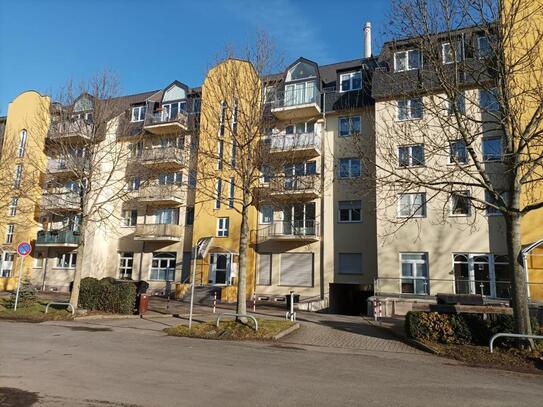 gemütliche 2 Raum Wohnung mit Balkon , Lift und Tiefgaragenstellplatz